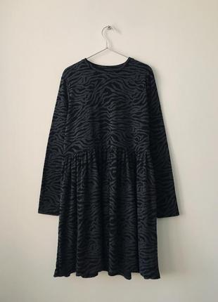 Платье свободного кроя с длинным рукавом new look серое черное платье baby doll smock dress беби дол3 фото