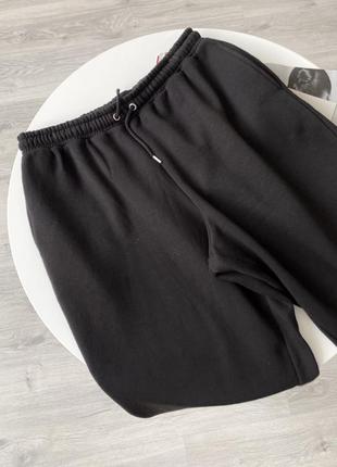 Boohoo чорні комфортні джогери штани спортивні теплі4 фото