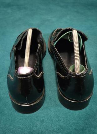 Стильные черные туфли лоферы 5th avenue из натурального наплака. размер 40, 26см.10 фото