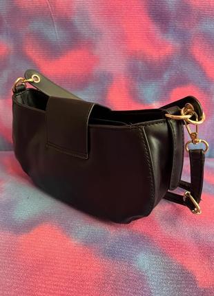 Женская сумка багет через плечо с двумя ремешками5 фото