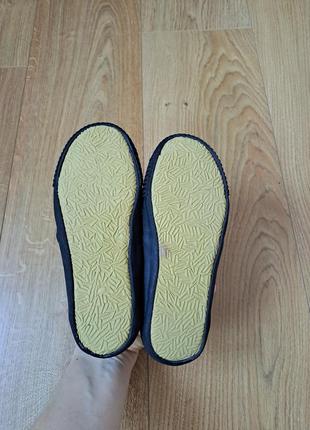 Черные тапочки для мальчика/сменная обувь/черные мокасины5 фото