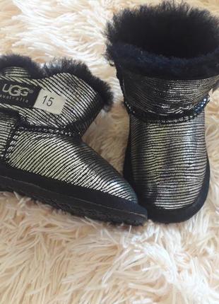 Детские  угги (ugg australia kid's) серебристо чёрные.2 фото