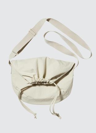 Uniqlo сумка-мешок кросс-боди бананка1 фото
