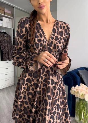 Леопардова сукня міні з відкритою спиною приталена з рясною спідницею плаття з довгими рукавами стильна коричнева5 фото