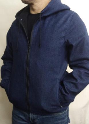 Джинсова куртка з капюшоном великого розміру