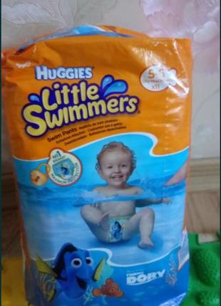 Нові підгузки трусики huggies для купання