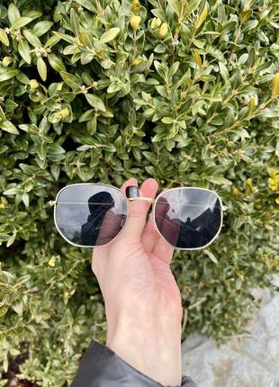 Темные солнцезащитные очки тренд стильные модные 🖤3 фото