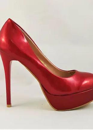 Жіночі червоні туфлі на каблуку шпильке лакові модельні (розме