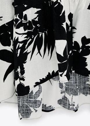 Нова чорно-біла міді-спідниця zara з поясом та квітковим принтом nwot5 фото