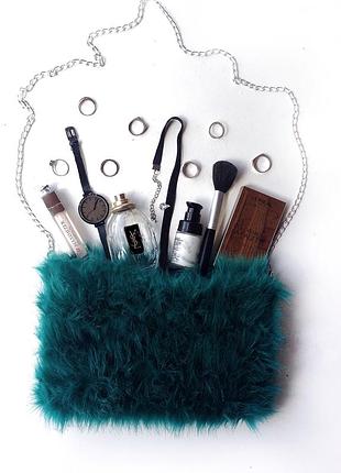 Изумрудная сумка из меха