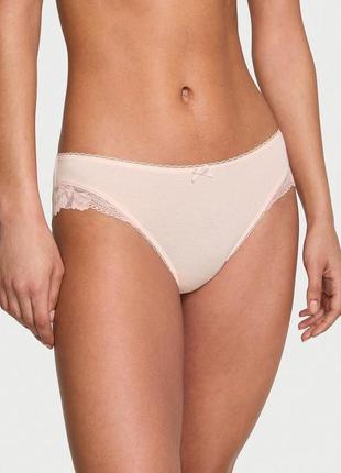 Жіночі трусики victoria's secret cotton lace-trim bikini m рожеві1 фото
