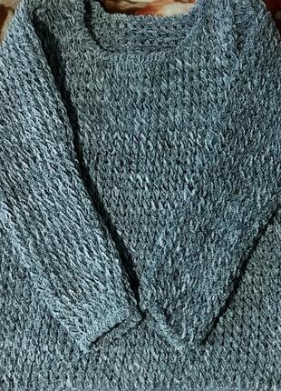 Жіночий светр ручної в'язки2 фото