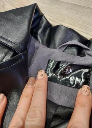Трендовый плащ, тренч, пальто из комбинированной ткани с черной экокожей, графит от bomond boutiquе 42-443 фото