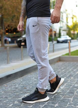 Штани чоловічі демісезонні трикотажні в стилі nike світло-сірі, високої якості2 фото