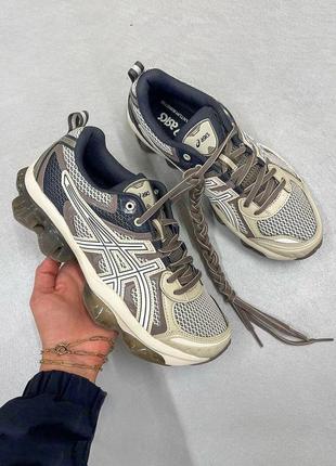 Крутые женские и мужские кроссовки asics onitsuka gel-quantium birth dark taupe бежевые с коричневым1 фото