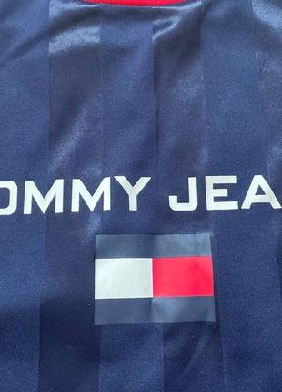 Оригинальная футболка tommy hilfiger в футбольном стиле4 фото