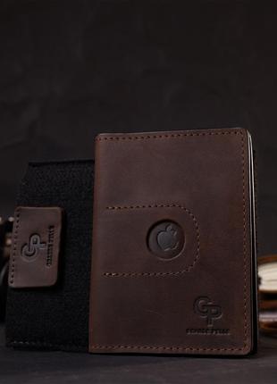 Стильна шкіряна обкладинка на паспорт з утримувачем для apple airtag grande pelle 11621 коричневий8 фото