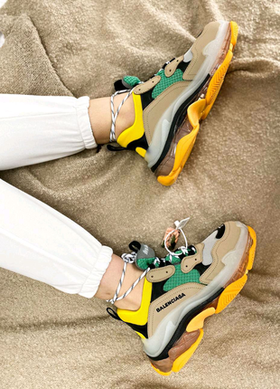 Кросівки демісезонні balenciaga triple s 36-40р.7 фото