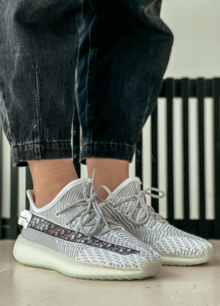 Кросівки adidas yeezy колаб + dior (шнурки рефлектив) 36-40р.7 фото