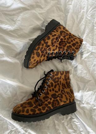 Классные ботинки в леопардовый принт3 фото