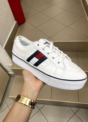 Кеди/ кросівки tommy hilfiger