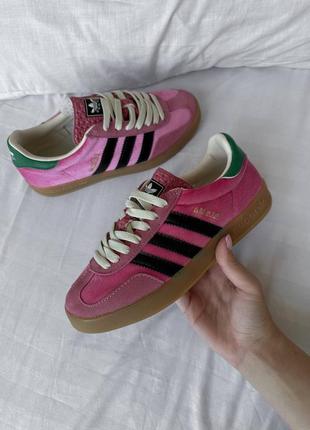 Кроссовки adidas gazelle x gucci pink green4 фото