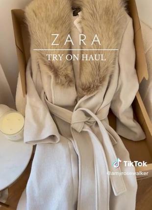 Шерстяное пальто с мехом zara новая коллекция шерстяне пальто з хутром з поясом нова колекція9 фото