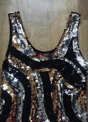 Нарядное праздничное вечернее платье в паетках