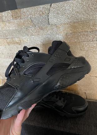 Кроссовки черные nike huarache оригинал3 фото