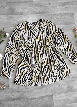 Шикарна стильна актуальна блуза принт тигр літня легка2 фото
