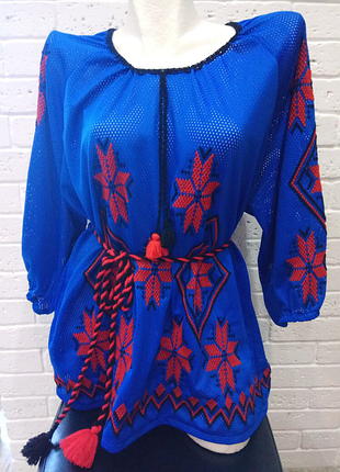 Вишиванка ручної роботи.