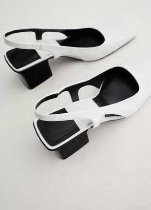 Білі шкіряні туфлі-мюлі на підборах zara