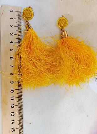 Крупні пухнасті жовті сережки3 фото