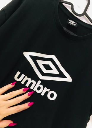 Укороченная футболка оригинал umbro м / дефект5 фото