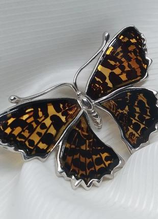 Брошка-підвіска метелик, натуральний бурштин, срібло