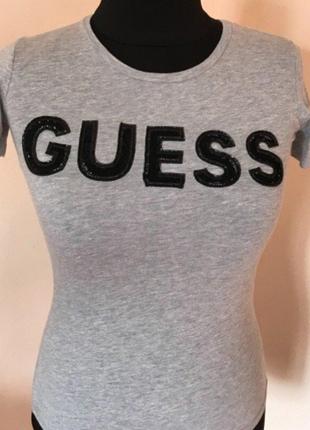 Футболка guess