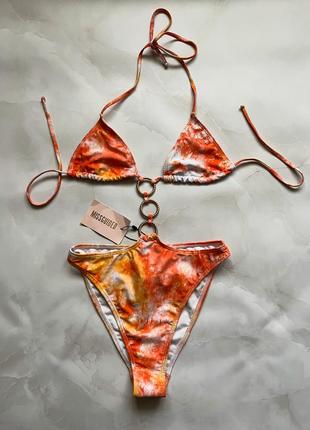 Помаранчевий жіночий суцільний злитий купальник трикутник з кільцями бразіліана missguided