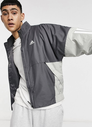 Легка сіра панельна куртка вітровка накидка з набивкою adidas3 фото