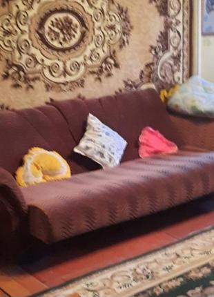 Мягкий диван с раскладными креслами