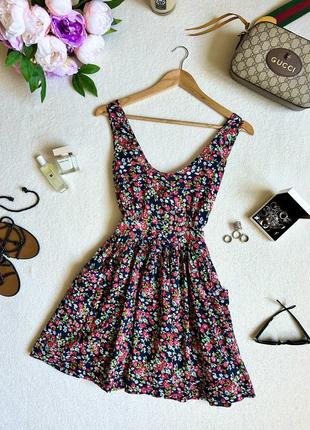 Летний сарафан с открытой спиной, летнее платье в цветах с карманами, черное платье в цветах, яркое платье на лето