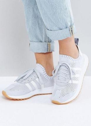 Кросівки сіткові сірого кольору adidas