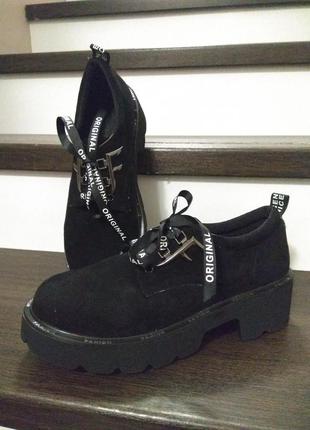 Туфли стильные на шнуровке эко замш