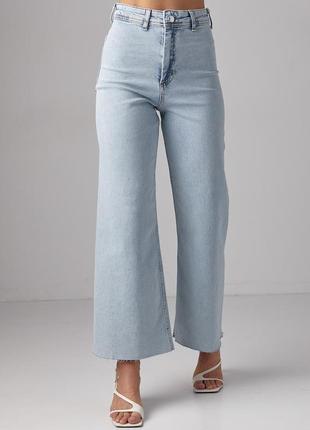 Женские джинсы straight с необработанным низом