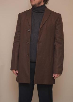 Класичне пальто коричневого кольору1 фото