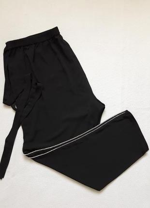 Мегаклассные чёрные брюки декорированные лампасами из страз супер батал dorothy perkins10 фото