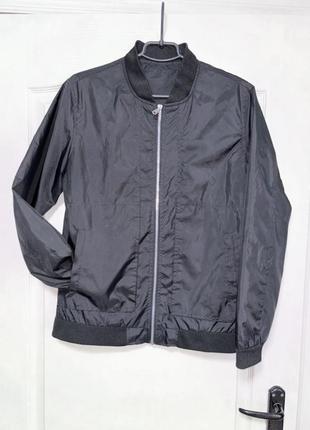 Куртка бомпер тонкая черная, ветровка распродаж1 фото