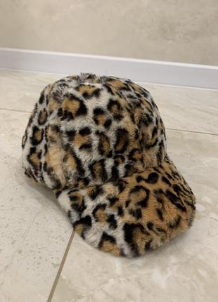 Леопардова кепка бейсболка пухнаста мяка2 фото