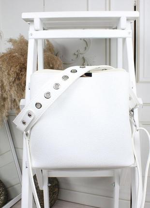 Жіноча стильна та якісна сумка з еко шкіри на 3 відділи біла4 фото