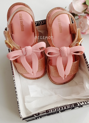 Сандалии на девочку mini melissa.обувь на лето.