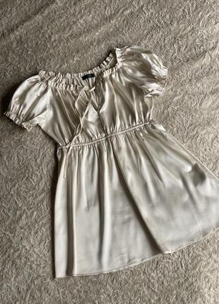 Сукня міні в білизняному стилі1 фото